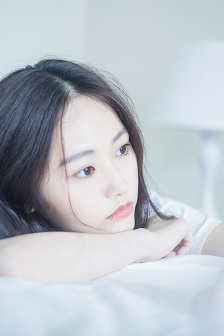 三月女郎